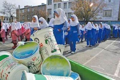 چگونگی توزیع شیر در مدارس