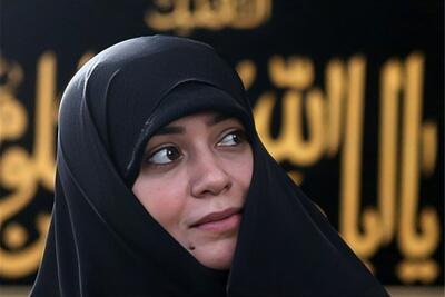 الهام چرخنده عزادار شد + عکس