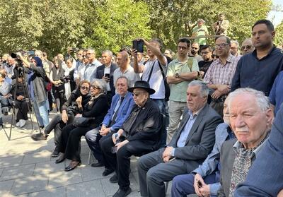 وداع باشکوه با احمد پژمان در تالار وحدت؛ از لس آنجلس به لار - تسنیم