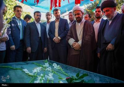 تجدید میثاق خادمان حرم شاهچراغ (ع) با شهدا در روز مهمانی لاله‌ها- عکس صفحه استان تسنیم | Tasnim