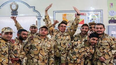 روز سرباز، کنار سربازان + فیلم