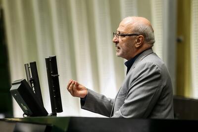 حاجی دلیگانی: «مکانیسم ماشه» دیگر فشنگی در خشاب ندارد!