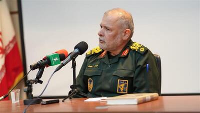 فرمانده سپاه قم: دشمنان ایران در مسیر اضمحلال قرار گرفته‌اند