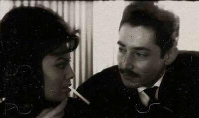 جمشید مشایخی و فخری خوروش در نمایی از فیلم جلد مار - محصول سال ۱۳۴۱ (عکس)