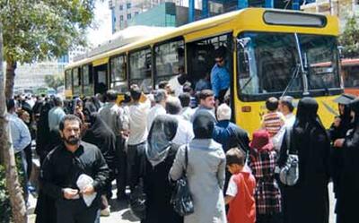 تصاویری از برخورد شدید اتوبوس با یک مسجد در اصفهان