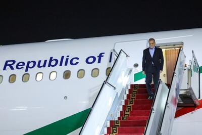 پزشکیان دقایقی پیش در بازگشت از نیویورک وارد تهران شد