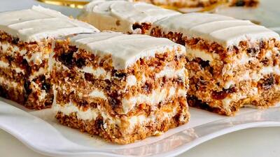 طرز تهیه کیک هویج آبدار / بدون آرد، شکر، کره یا تخم مرغ !