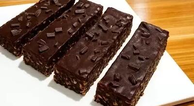 طرز تهیه میله های کره بادام زمینی و جو دو سر، میان وعده سالم بدون نیاز به پخت !