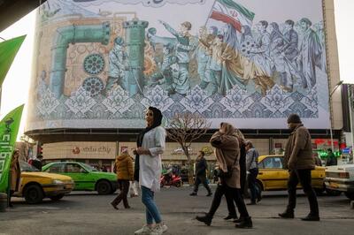 کیک اقتصاد ایران آب رفت؛ هشدار برای معیشت خانوار‌ها/ سفره‌های کوچک‌تر شهروندان بهای سنگین رشد اقتصادی منفی | اقتصاد24