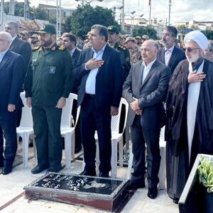 عطرافشانی گلزار شهدای ساری با حضور رئیس بنیاد شهید و امور ایثارگران کشور و مدیرعامل بیمه دی | اقتصاد24