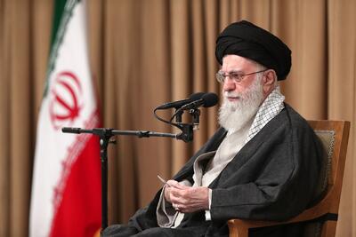 توئیت عبری حساب کاربری رهبر انقلاب با انتشار تصویری از سخنرانی نخست‌ وزیر رژیم صهیونیستی