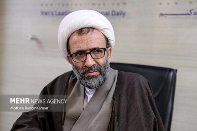 سلیمی: ایران بزرگ استقلال خود را معامله نمی‌کند