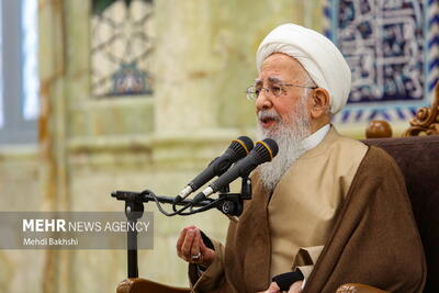 آیت الله جوادی آملی: آبروی‌مومنان نباید مورد هتک قرار گیرد