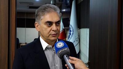محمد لاهوتی: دولت ضمن بازنگری در آیین‌نامه‌های اجرایی حوزه تجارت خارجی، به کنار زدن تحریم داخلی و تعدیل قوانین سختگیرانه بپردازد