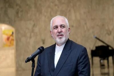 اعتراض مجری صداوسیما در برنامه زنده به روحانی و ظریف +فیلم
