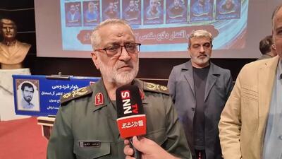 سردار شکارچی: آمریکایی‌ها غلط می‌کنند که می‌گویند برد موشک‌هایتان را کوتاه کنید