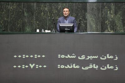 آریایی نژاد:‌ رایحه خوش خدمت را جایگزین بوی تعفن برخاسته از آقازاده‌ها کنید