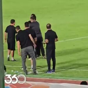 وساطت بازیکنان چادرملو برای آزادکردن جیمی‌جامپ از دست انتظامات