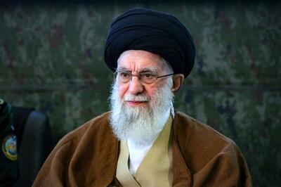 سفر در زمان؛ رهبر انقلاب در جمع نیروهای صنعت موشکی سپاه سال ۶۵