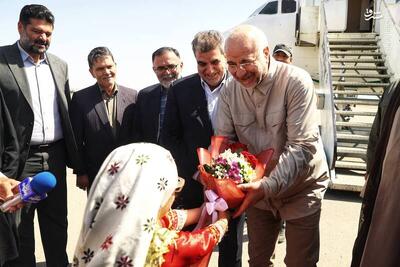 عکس/ استقبال از قالیباف در بدو ورود به فرودگاه سمنان