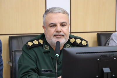 فرمانده سپاه خارگ: خدمت فرهنگیان در جزیره جهادگونه و نیازمند حمایت است