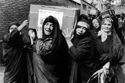 از دلمه‌های خانگی تا امدادگری در کتاب «مجاهدت‌های ماندگار» | روایت نقش بی‌بدیل زنان خراسان در جنگ تحمیلی