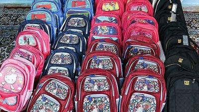 اهدای 950 بسته تحصیلی به دانش آموزان بستک در سال تحصیلی جدید