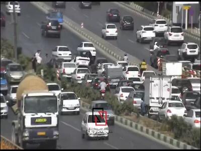 واژگونی پژو روی پل آزادی مشهد