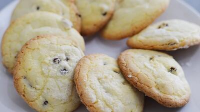 طرز تهیه شیرینی کشمشی با اندازه دقیق مواد و تمام نکات ریز