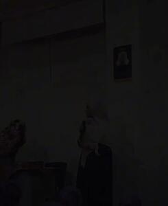 تصویر وایرال‌شده از پوشش متفاوت کارکنان و دانش‌آموزان یک مدرسه دخترانه