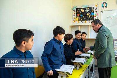 بازدید رییس کنفدراسیون اتحادیه کارمندان بخش دولتی ترکیه از دبستان امام خمینی(ره)