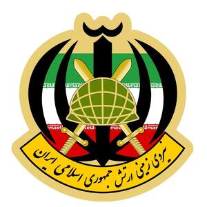 اهدای خون کارکنان تیپ ۳۶۴ نیروی زمینی ارتش به‌مناسبت گرامیداشت هفته دفاع مقدس