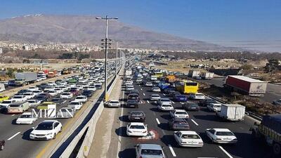ترافیک وسایل نقلیه در برخی محور‌های تهران و البرز