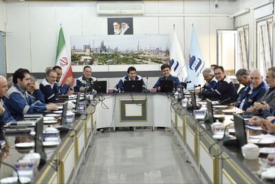 تجلیل از بازنشستگان پرتلاش و کارکنان حراست پتروشیمی تبریز؛ قدردانی از تجربه، تعهد و نقش‌آفرینی در ارتقای بهره‌وری