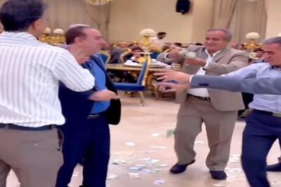 آواز محلی؛ خواننده تبریزی انقد شاهانه خوند که پیر و جوون عنان از کف دادن وسط میرقصن