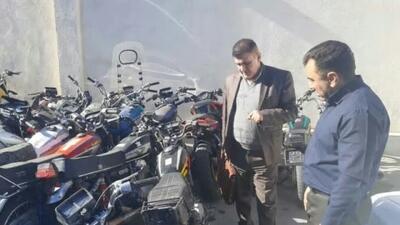 تعیین تکلیف ۱۷ هزار خودرو و موتور سیکلت توقیف شده در پارکینگ‌های تهران توسط پلیس