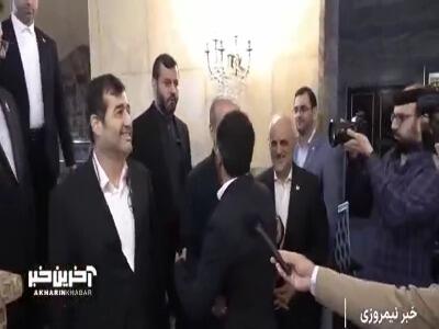 کشتی‌گیران عرقشان خشک نشده مزد خود را از رئیس جمهور گرفتند!