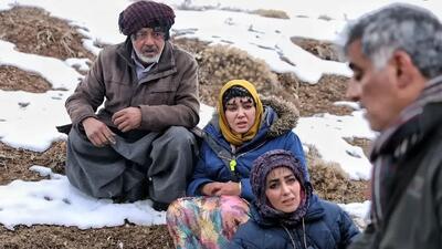 قاب روز | عکس جدید هدیه بازوند بازیگر نقش روژان زن مهیار در سریال نون خ را در یک کتابفروشی 
