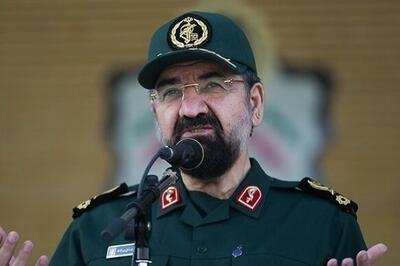 محسن رضایی به رسانه‌ها: درباره زمان جنگ گمانه‌زنی نکنید