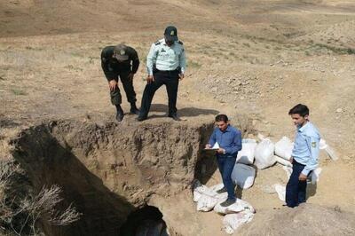 مهاجری‌نژاد، باستان شناس: نزدیک به ۲۰ هزار محوطه و گورستان تاریخی در ایران ثبت ملی شده، اما هیچ‌کدام از دست قاچاقچیان و حفاران غیر مجاز سالم نمانده