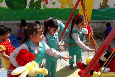 آفت مدرسه‌ای شدن دوره طلایی کودکان