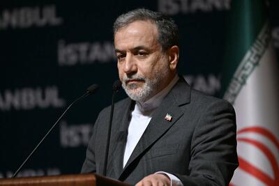 عراقچی: رد و بدل پیام با آمریکا بی‌واسطه و باواسطه انجام شد | با پیشنهادهایی منصفانه، متعادل و سازنده به نیویورک آمدم، اما با زیاده‌خواهی مفرط  آمریکایی‌ها و همراهی کشورهای اروپایی، نتوانستیم در خصوص اسنپ‌بک به مصالحه برسیم