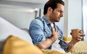 چرا غذا می‌خورم تپش قلب می‌گیرم؟ + ویدئو