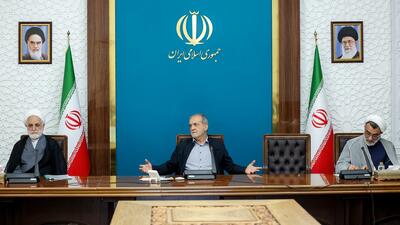 ادغام مراکز کم بازده علمی، با هدف تمرکز حمایت‌ها بر دانشگاه‌های کارآمد