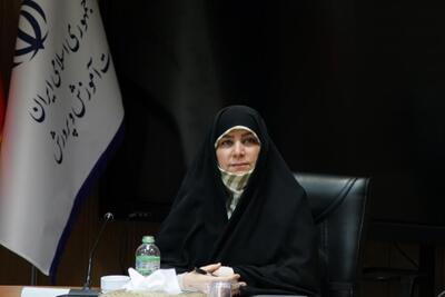 امروز دشمن به دنبال سلب هویت و امید دانش‌آموزان است