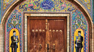 کاخ گلستان یعنی هنر روی دیوار، تاریخی که با کاشی‌ها زنده‌ است/ ویدئو