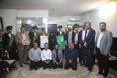 مادر شهید دخانچی توسط جمعی از اصحاب رسانه استان قم تجلیل شد