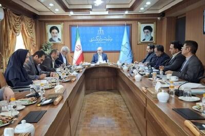 نشست بررسی چالش‌ها و موانع تحقق حقوق شهروندی برگزار شد