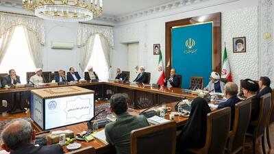 تاکید پزشکیان بر ادغام مراکز کم بازده علمی، با هدف تمرکز حمایت‌ها بر دانشگاه‌های کارآمد