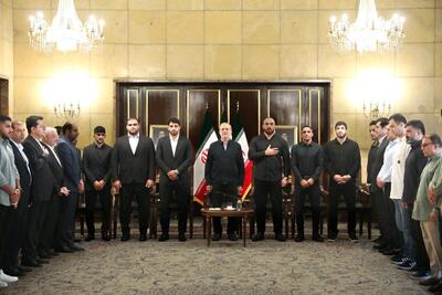 مراسم تجلیل از قهرمانان کشتی توسط رئیس جمهور برگزار شد + عکس